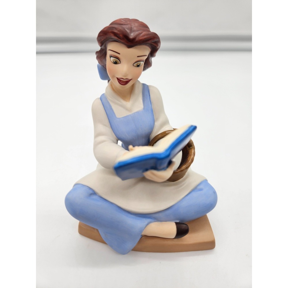 Disney WDCC Beauty and the Beast Bookish Beauty Belle 2005 Figurine Sculpture